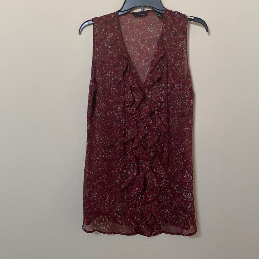 Sleeveless blouse